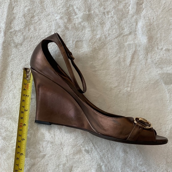 Gucci Vintage Bronze Wedges with Gold Horsebit Accent, Size 10.5! - Picture 2 of 10